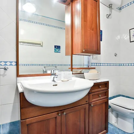Guesthost - Giuliana & Antonio In Montedonzelli * Naples